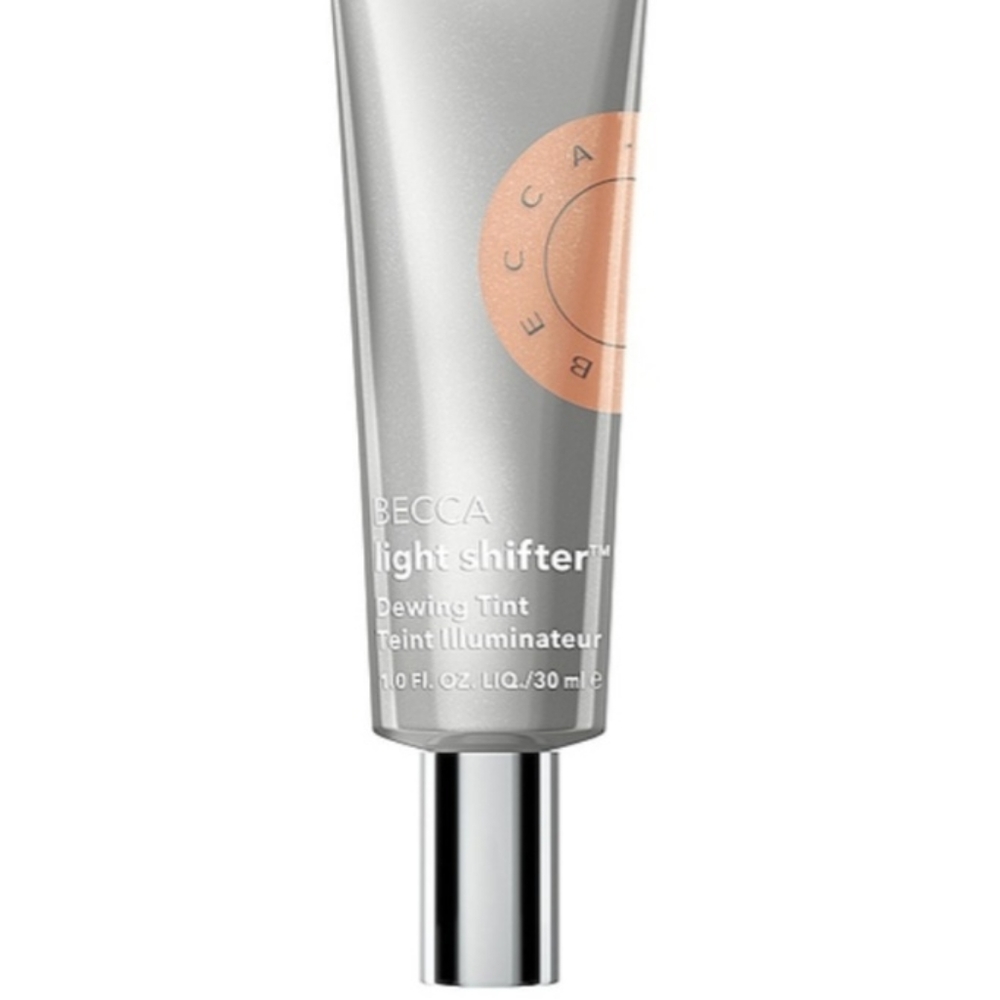 BECCA light shifter dewing tint in Moondance 3